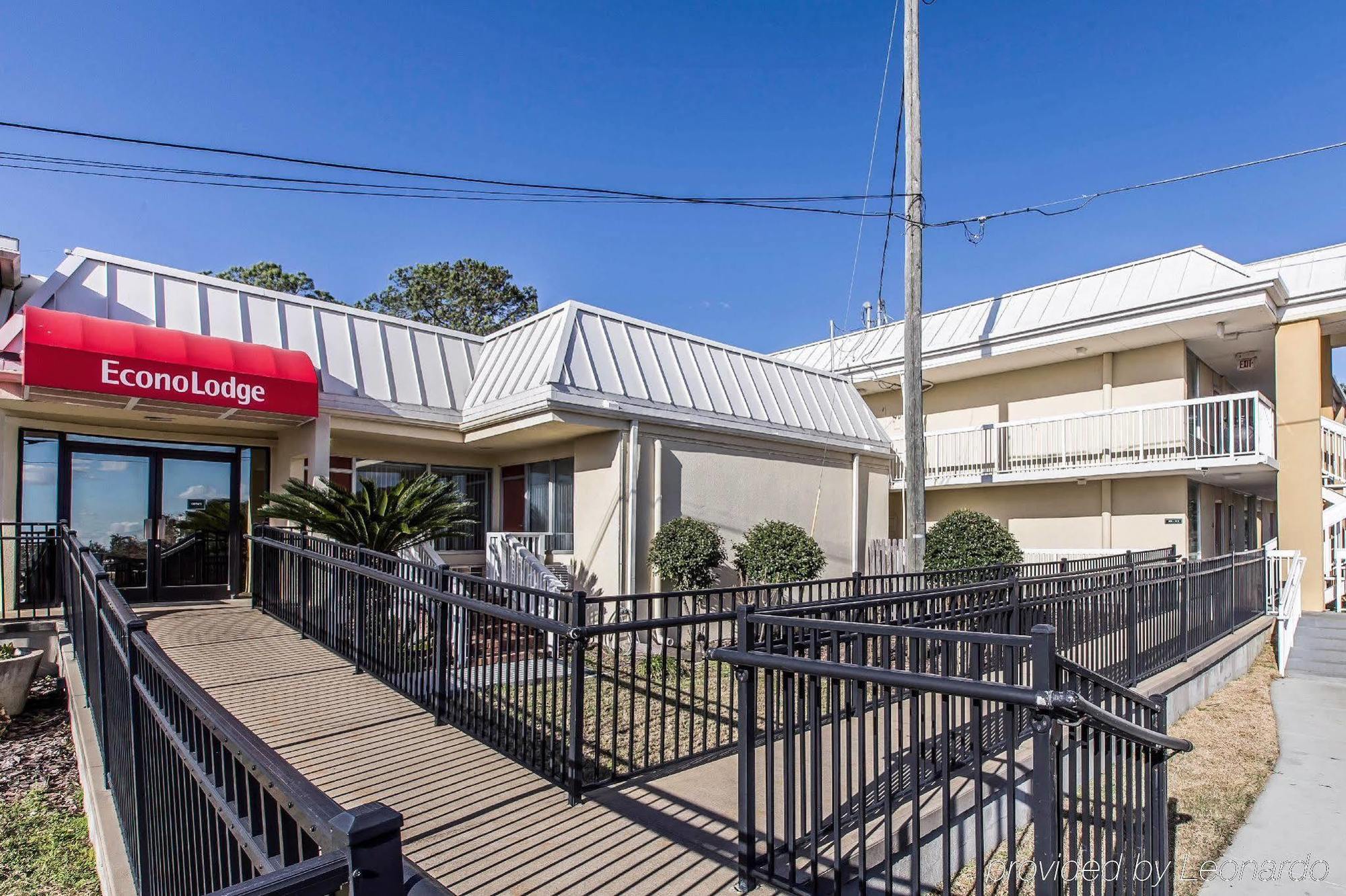 Quality Inn & Suites Conference Center Thomasville Exterior photo